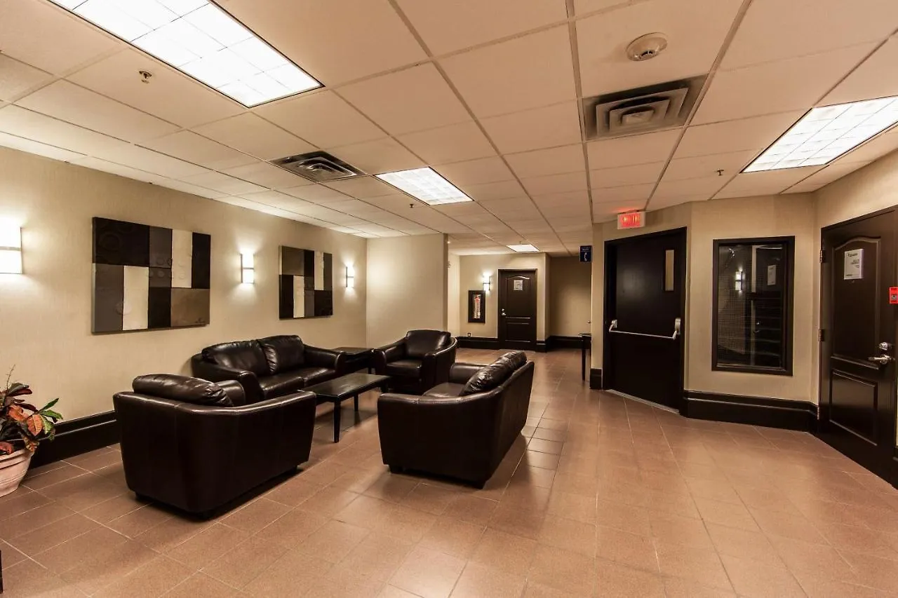 ***  Radisson Hotel Montreal Airport Canada