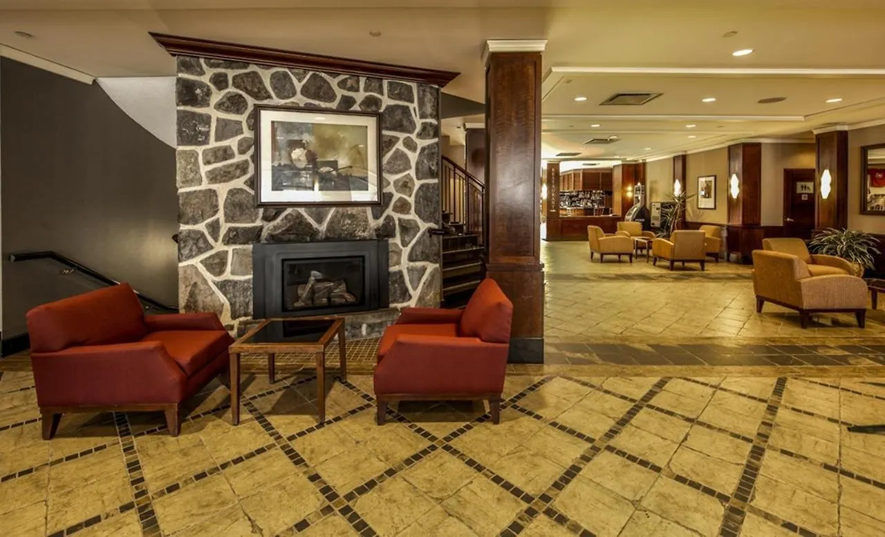 Radisson Hotel Montreal Airport 3*,