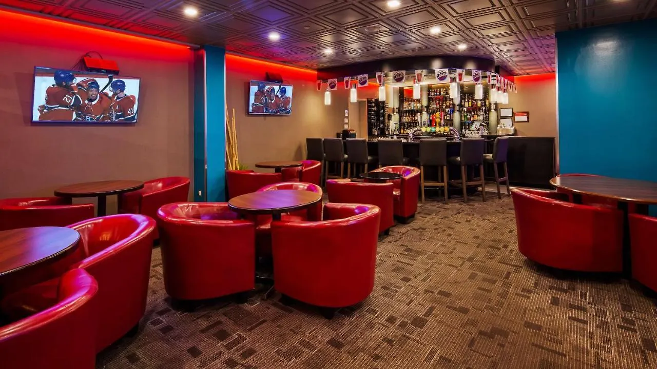 Radisson Hotel Montreal Airport 3*,
