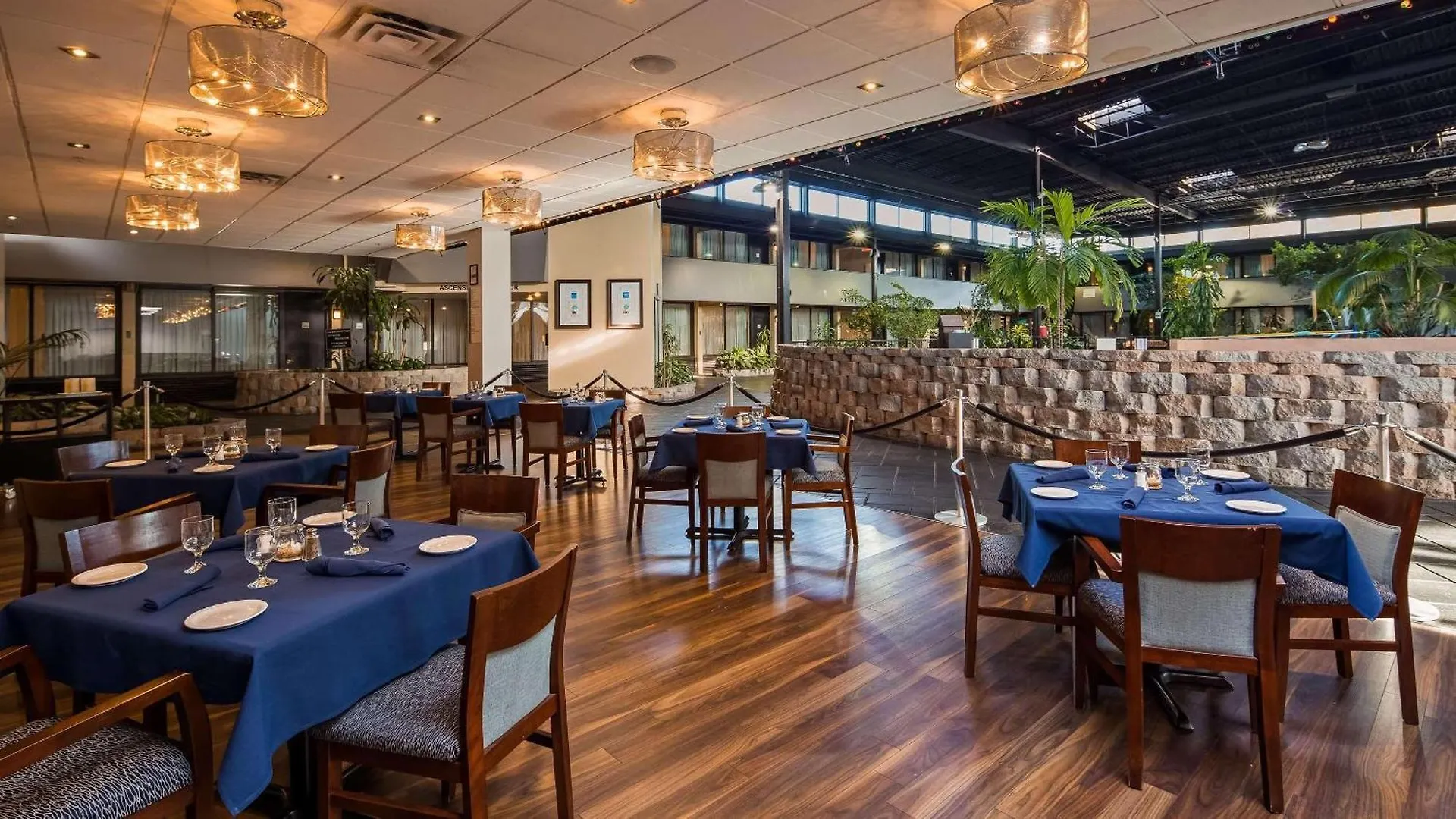 Radisson Hotel Montreal Airport