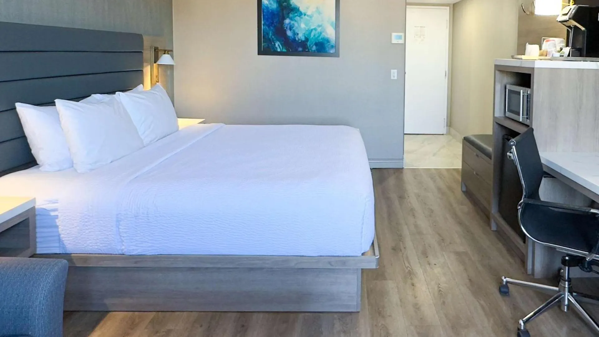 Radisson Hotel Montreal Airport