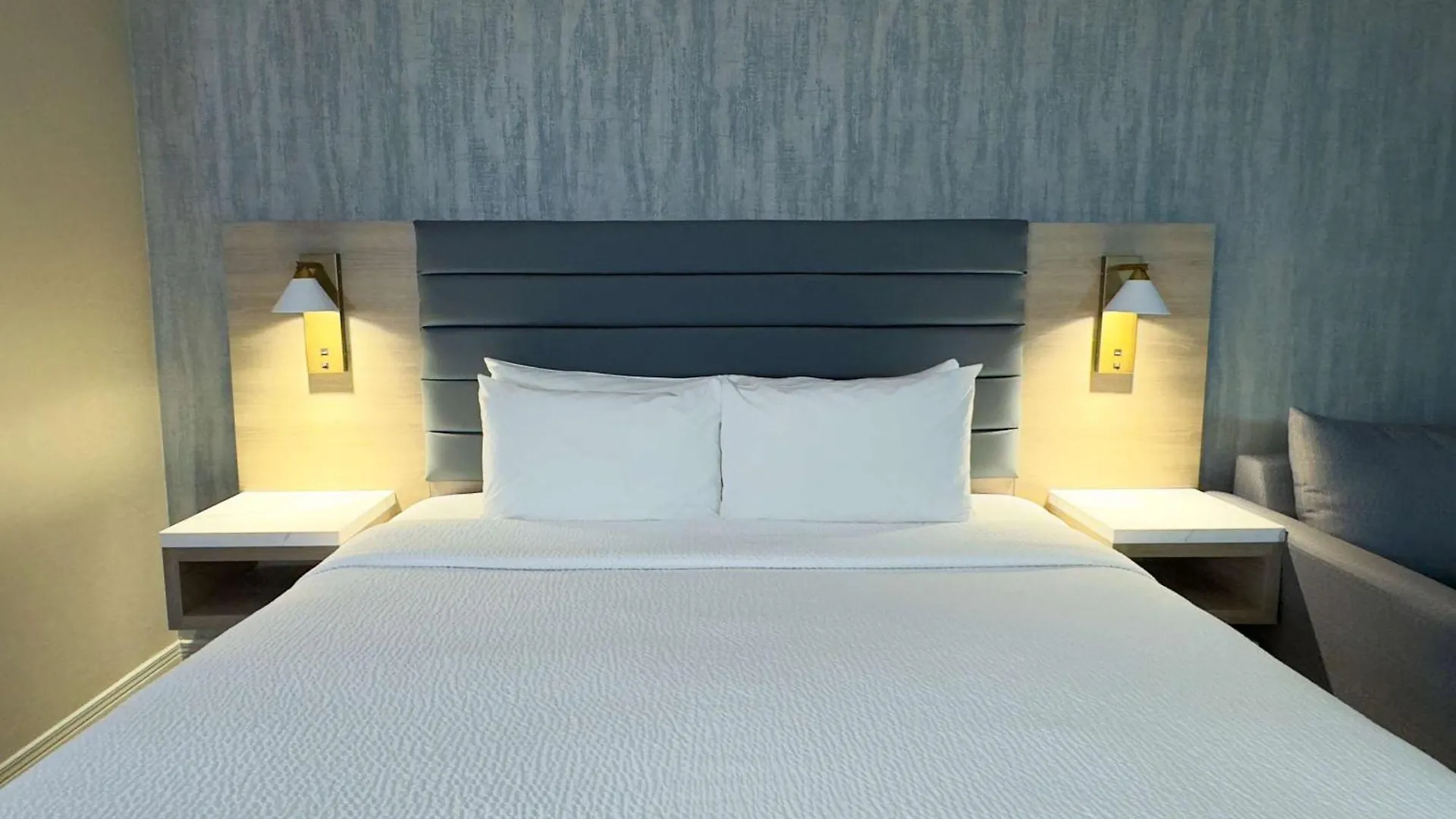 Radisson Hotel Montreal Airport