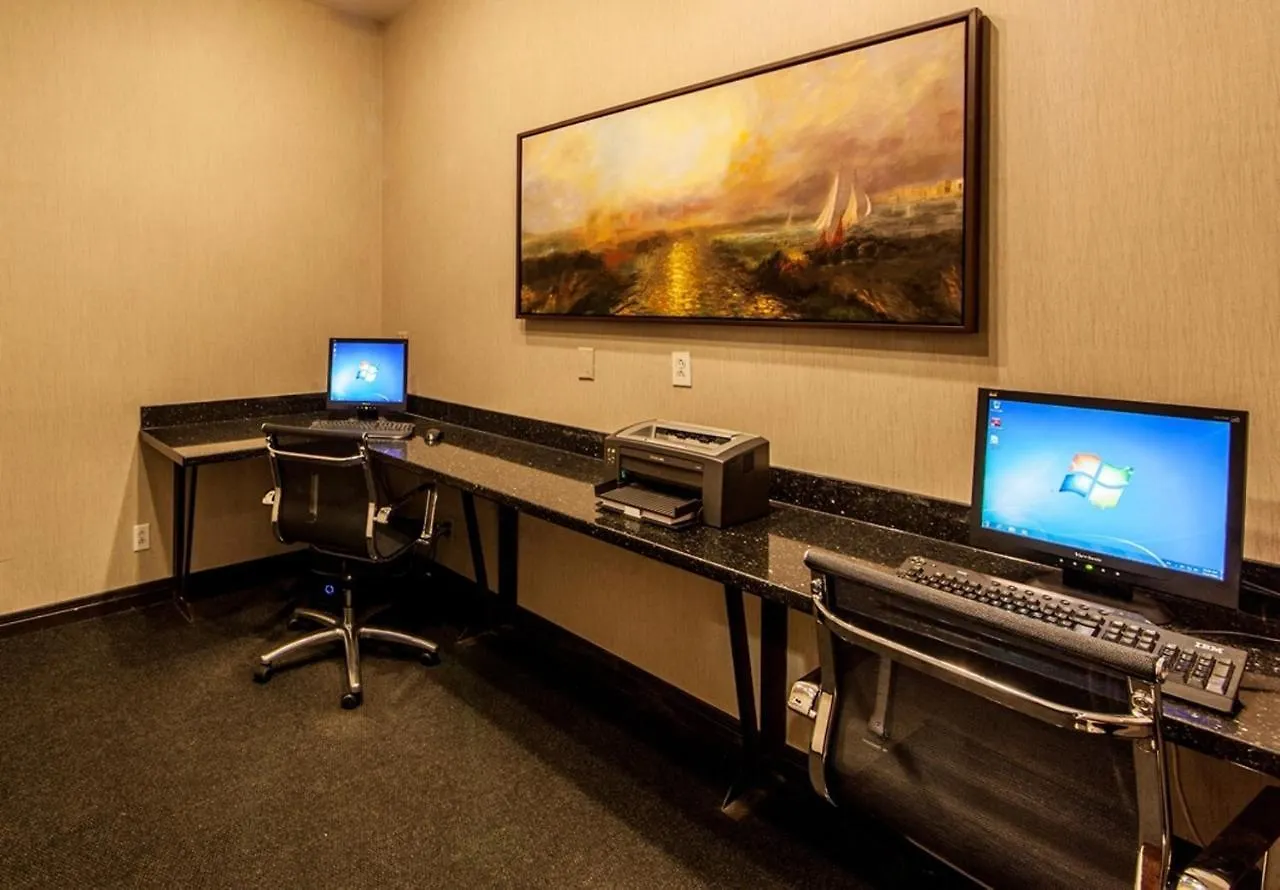 Radisson Hotel Montreal Airport